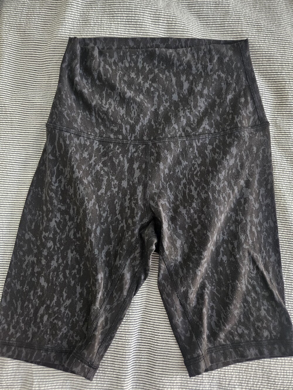 lululemon athletica Women's Black Charcoal Leopard Bike Shorts